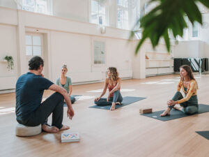 1. johan noorloos online vinyasa yoga opleiding-kl