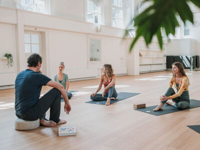 1. johan noorloos online vinyasa yoga opleiding-kl