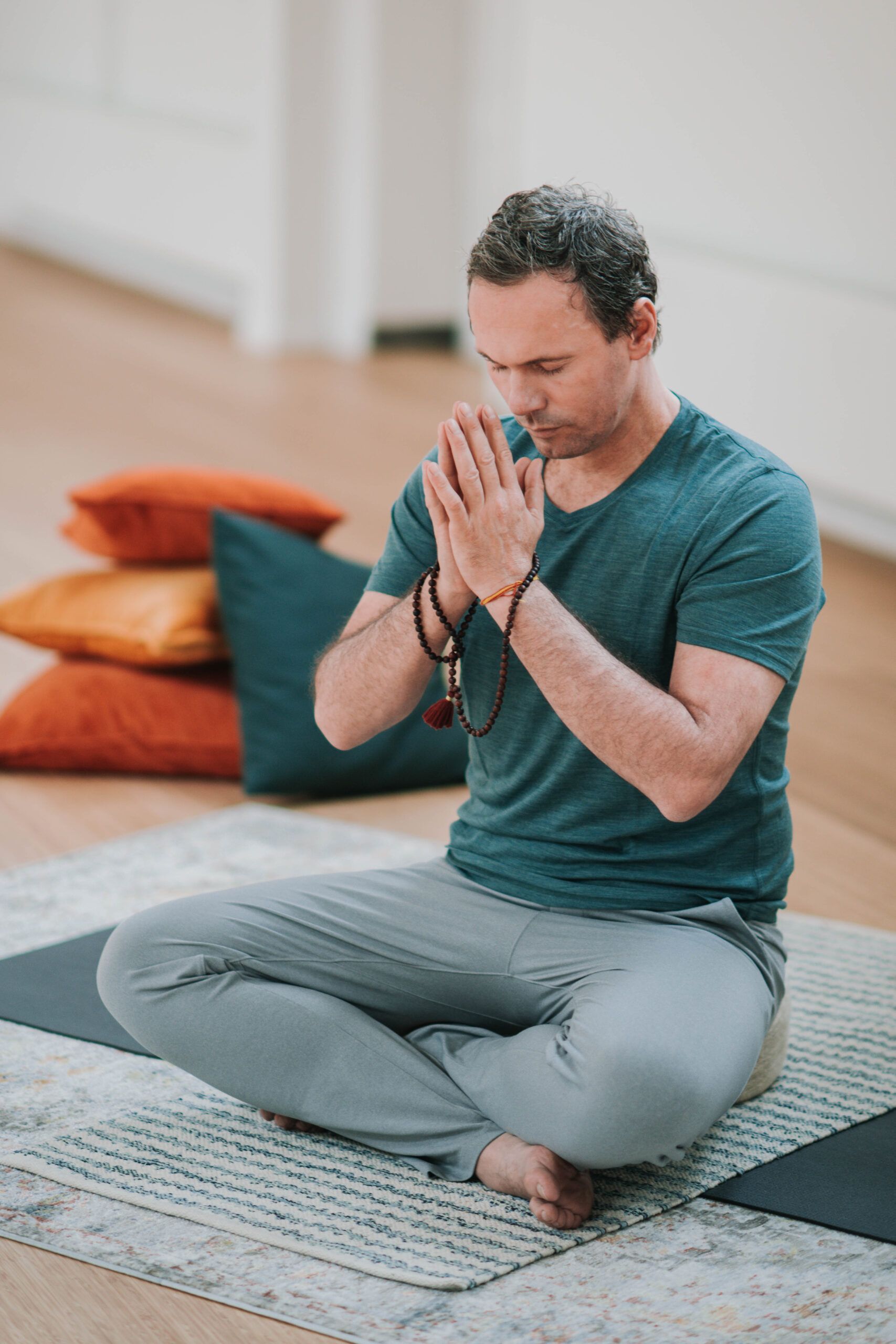 Online basis yogatraining Online meditatiecursus Johan Noorloos