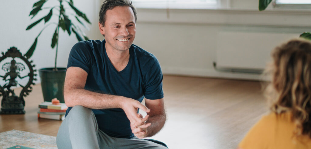 Johan Noorloos online vinyasa yoga opleiding